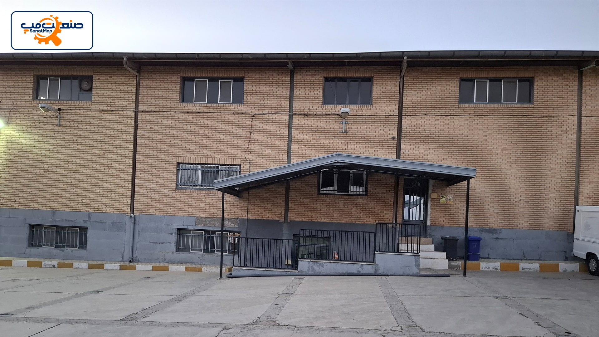 تصویر کارخانه ارم طلایی ایرانیان